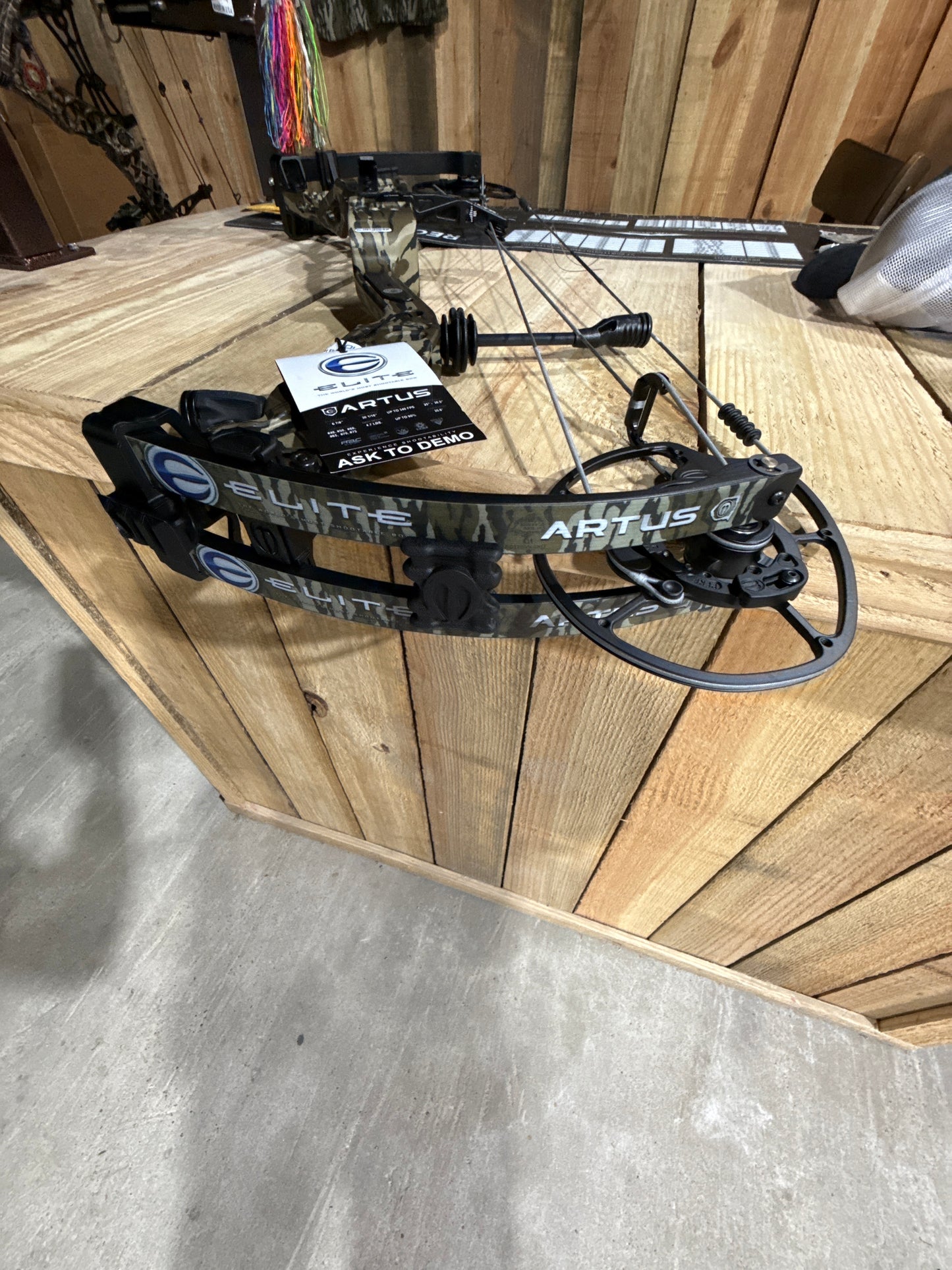 Elite Artus LH